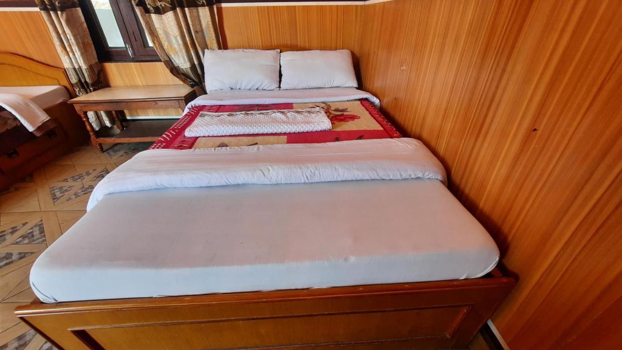 Hotel Lake Garden Pokhara Luaran gambar