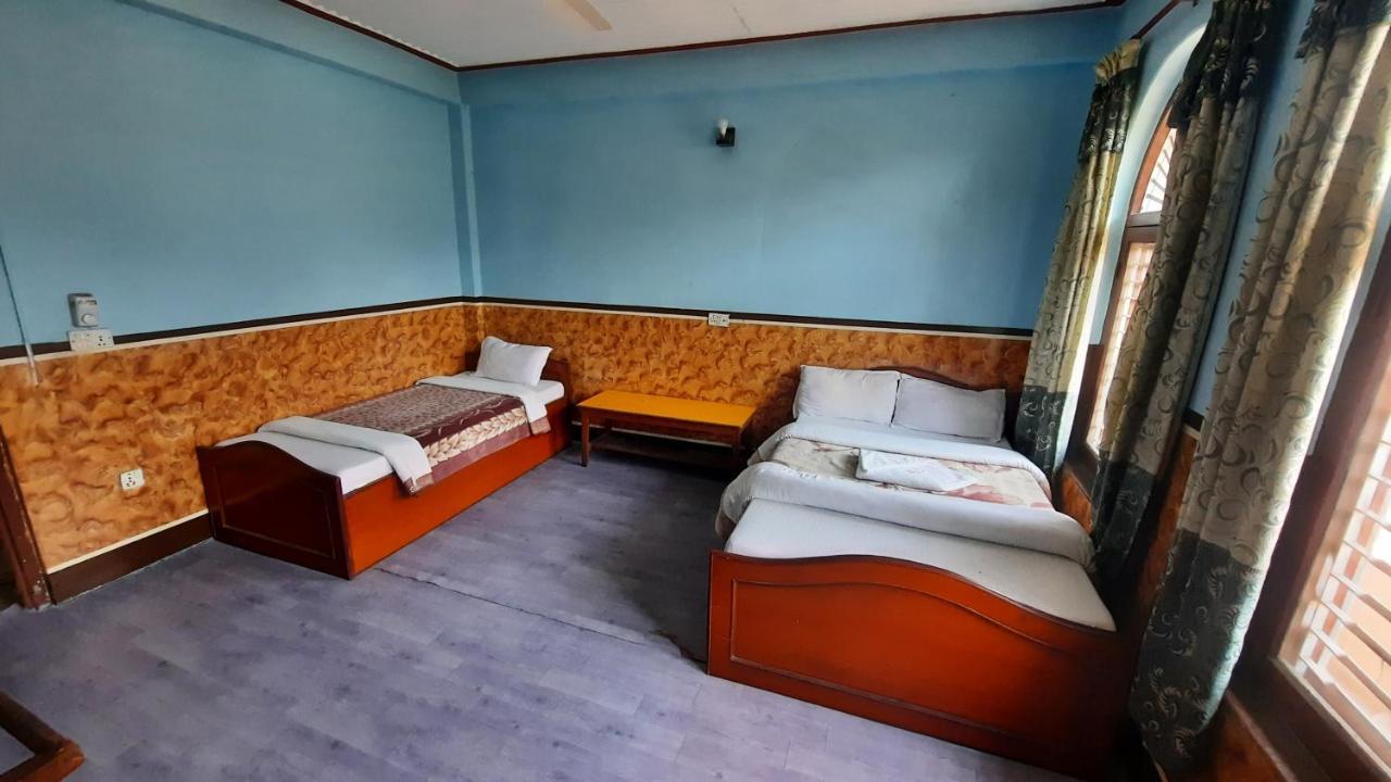 Hotel Lake Garden Pokhara Luaran gambar