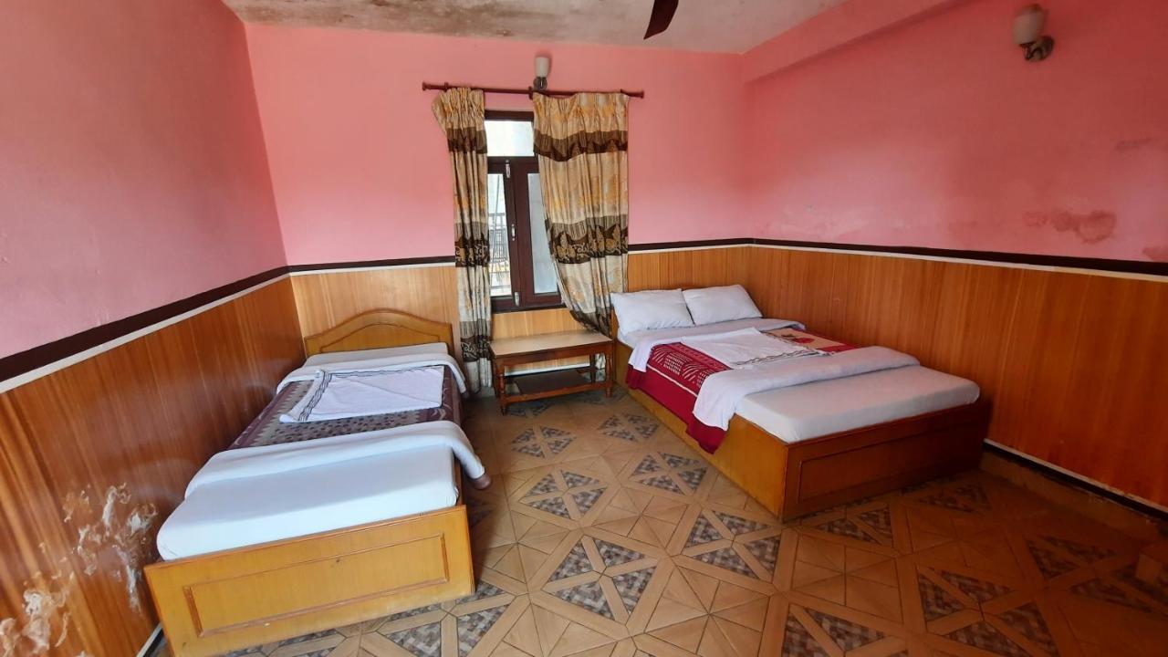 Hotel Lake Garden Pokhara Luaran gambar